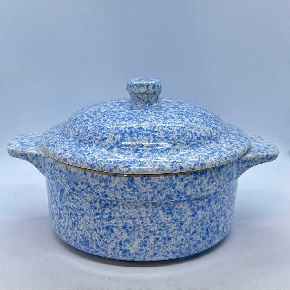 Vintage Treasure Craft Pottery Blue Spongeware Casserole Dish with Lid 9 5/8" L
